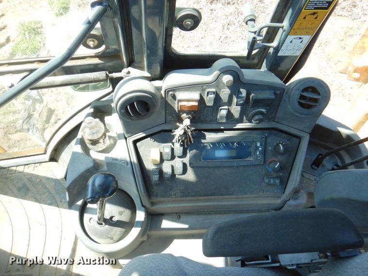 image for item DM6135 2009 John Deere 410J  backhoe