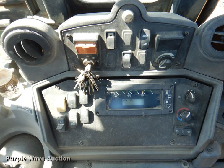 image for item DM6135 2009 John Deere 410J  backhoe