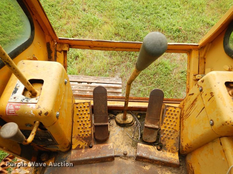 image for item DN0412 1974 Caterpillar 225  excavator