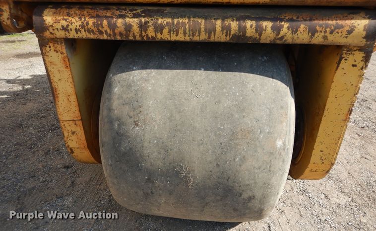 image for item DN1646 1985 Hyster C612B  single drum vibratory roller