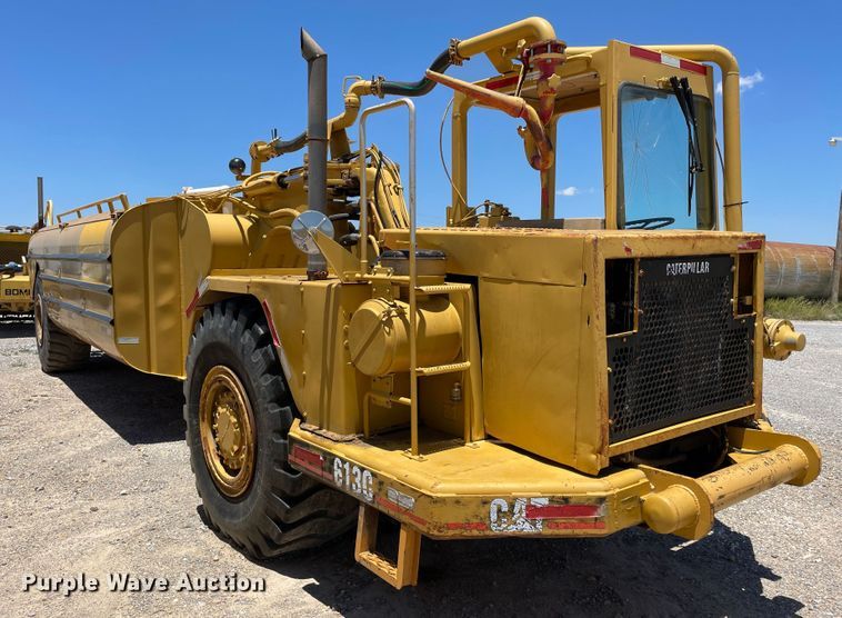 image for item DN5002 1988 Caterpillar 613C  water wagon