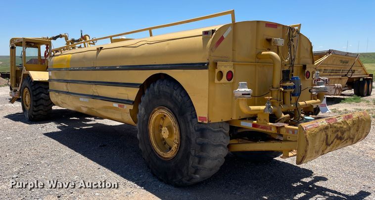 image for item DN5002 1988 Caterpillar 613C  water wagon
