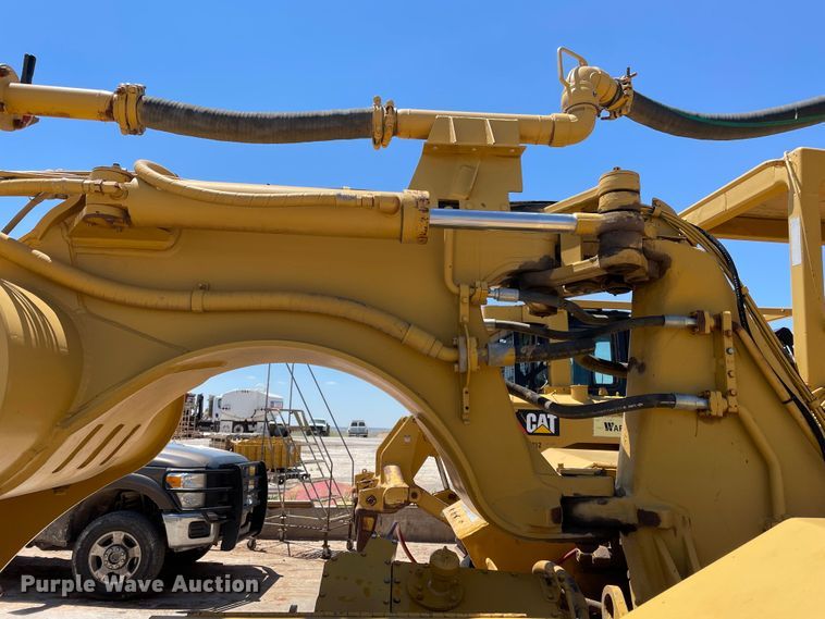 image for item DN5002 1988 Caterpillar 613C  water wagon