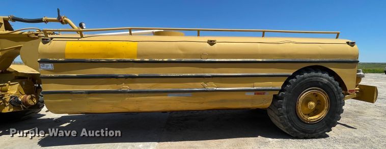 image for item DN5002 1988 Caterpillar 613C  water wagon