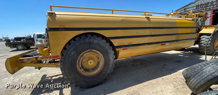 image for item DN5002 1988 Caterpillar 613C  water wagon