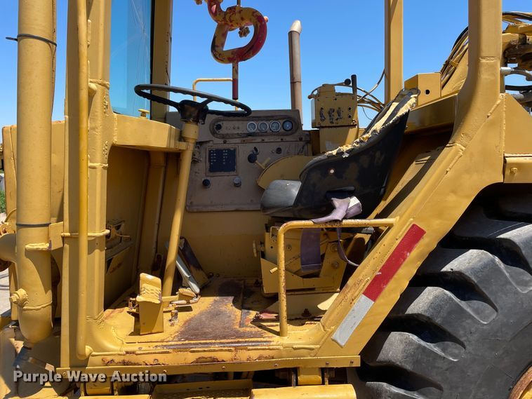 image for item DN5002 1988 Caterpillar 613C  water wagon