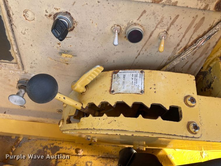 image for item DN5002 1988 Caterpillar 613C  water wagon