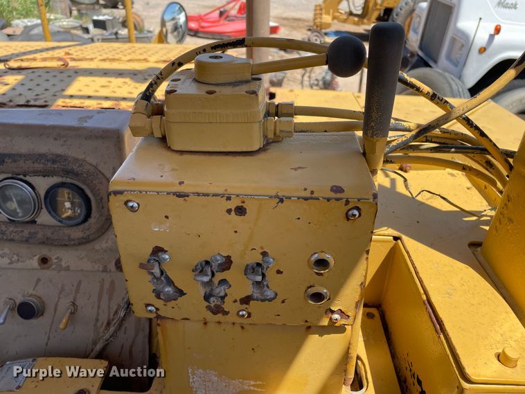 image for item DN5002 1988 Caterpillar 613C  water wagon