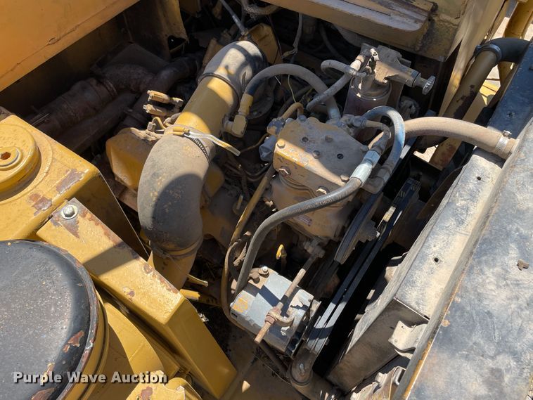 image for item DN5002 1988 Caterpillar 613C  water wagon