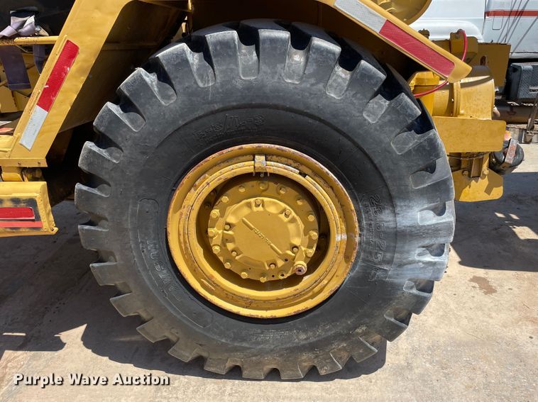 image for item DN5002 1988 Caterpillar 613C  water wagon