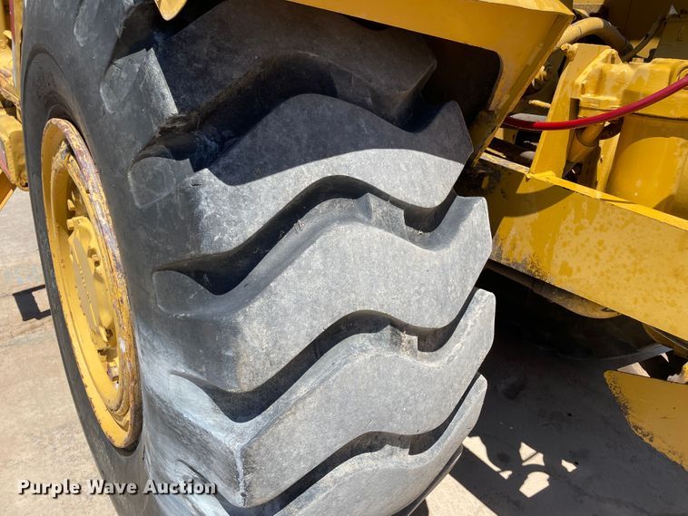 image for item DN5002 1988 Caterpillar 613C  water wagon