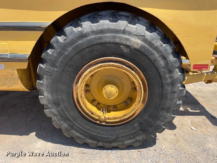 image for item DN5002 1988 Caterpillar 613C  water wagon