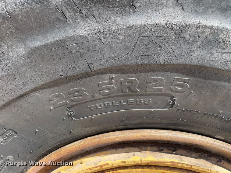 image for item DN5002 1988 Caterpillar 613C  water wagon