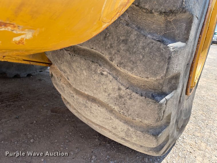 image for item DN5002 1988 Caterpillar 613C  water wagon