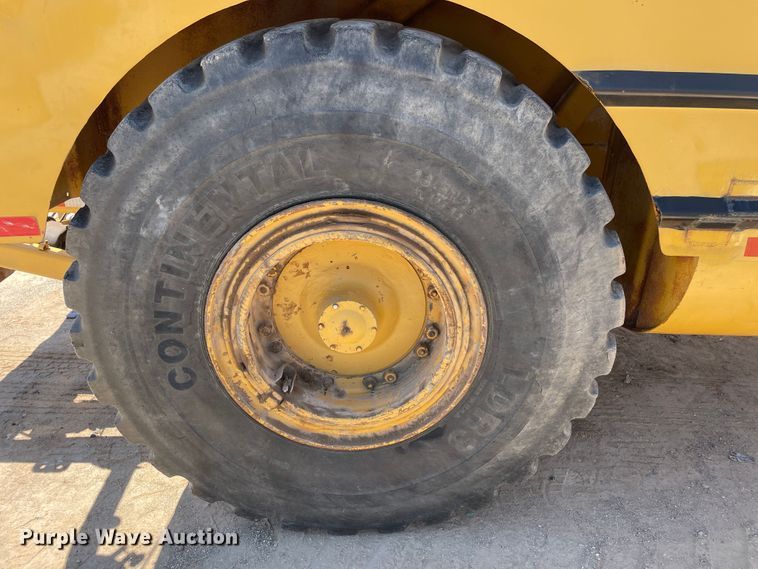 image for item DN5002 1988 Caterpillar 613C  water wagon