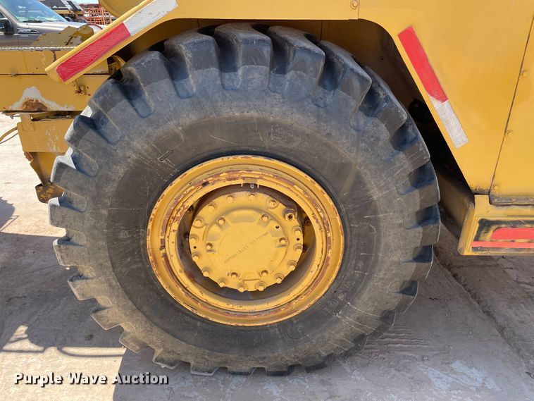 image for item DN5002 1988 Caterpillar 613C  water wagon