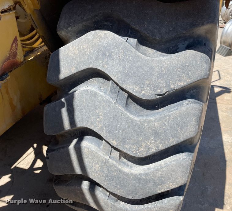 image for item DN5002 1988 Caterpillar 613C  water wagon