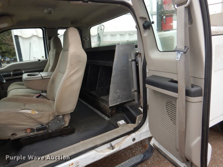 image for item DN7300 2008 Ford F450 Super Duty XL  utility / service truck