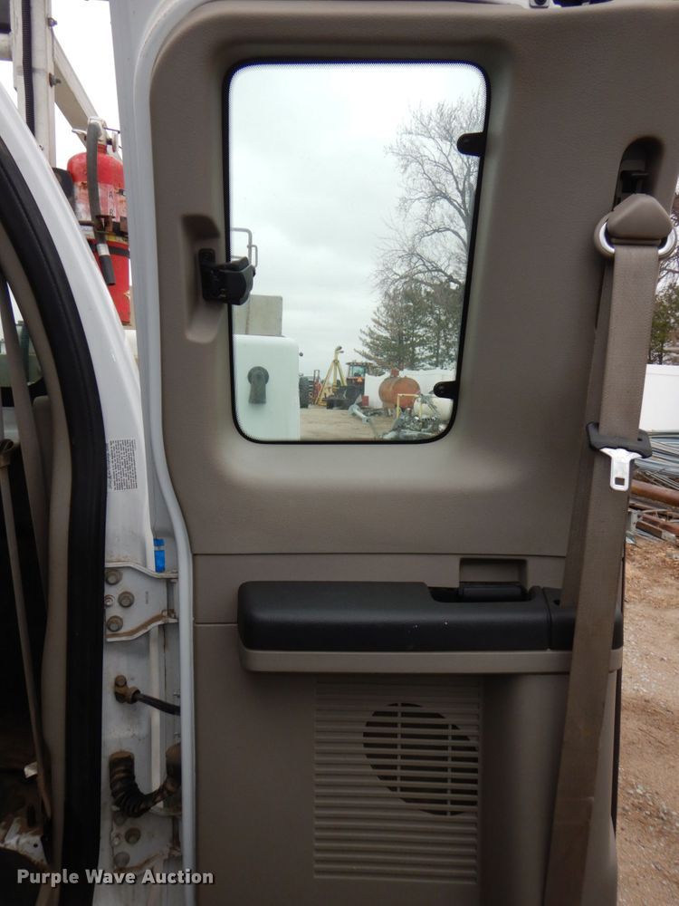 image for item DN7300 2008 Ford F450 Super Duty XL  utility / service truck