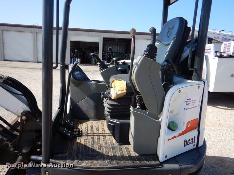 image for item DP4293 2017 Bobcat E35  mini excavator