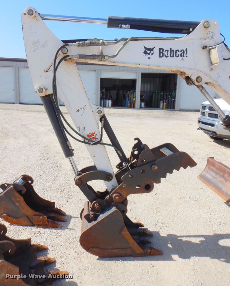 image for item DP4293 2017 Bobcat E35  mini excavator
