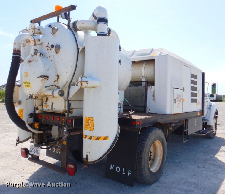 image for item DP4302 2009 Ford F750 Super Duty  vacuum truck