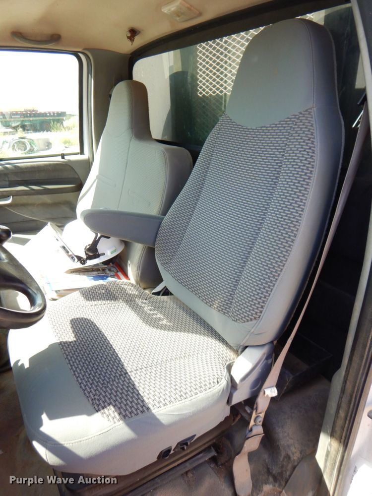 image for item DP4302 2009 Ford F750 Super Duty  vacuum truck