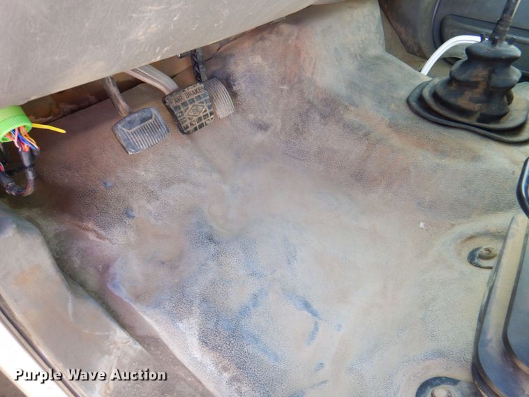 image for item DP4302 2009 Ford F750 Super Duty  vacuum truck