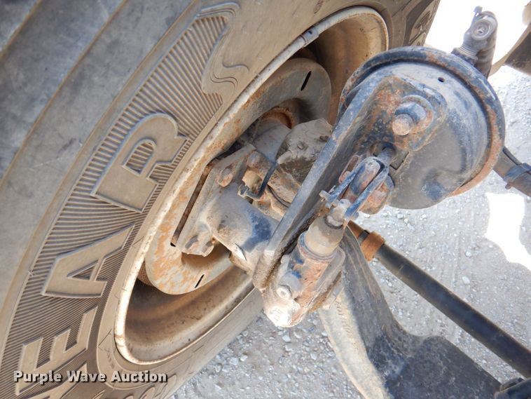 image for item DP4302 2009 Ford F750 Super Duty  vacuum truck