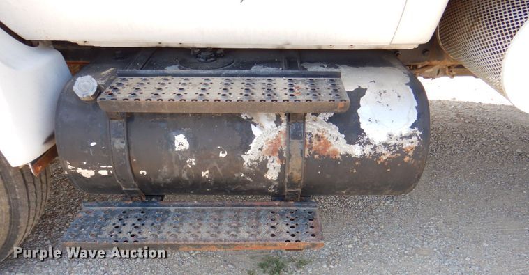 image for item DP4302 2009 Ford F750 Super Duty  vacuum truck