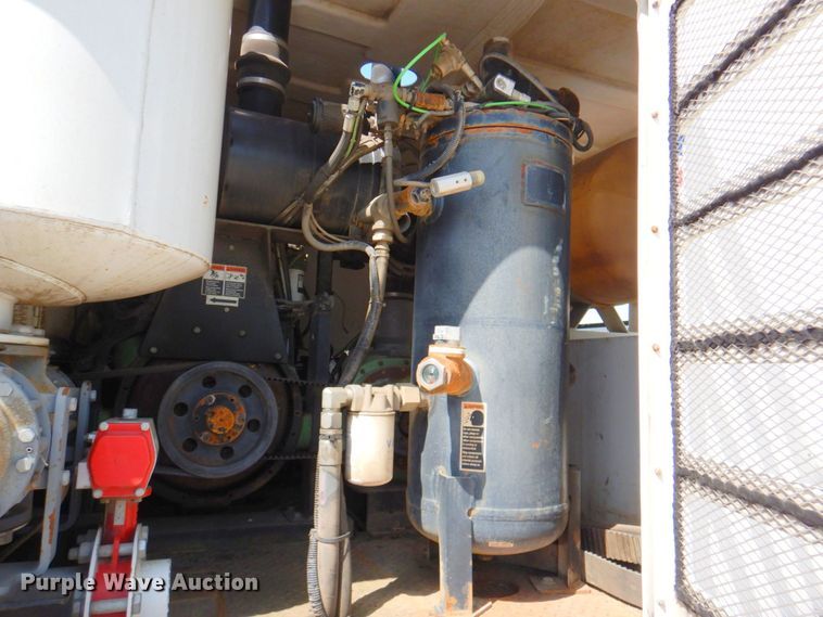 image for item DP4302 2009 Ford F750 Super Duty  vacuum truck