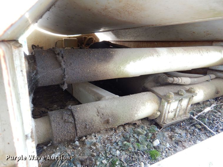 image for item DP4302 2009 Ford F750 Super Duty  vacuum truck