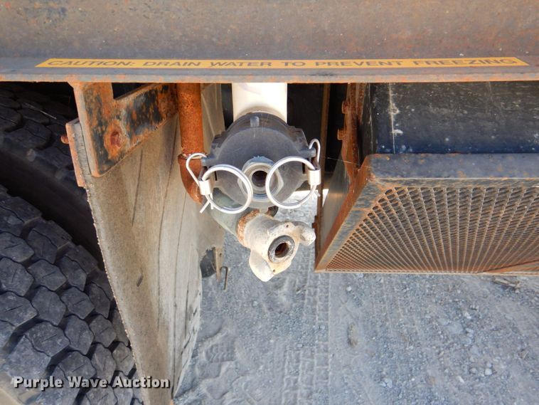 image for item DP4302 2009 Ford F750 Super Duty  vacuum truck