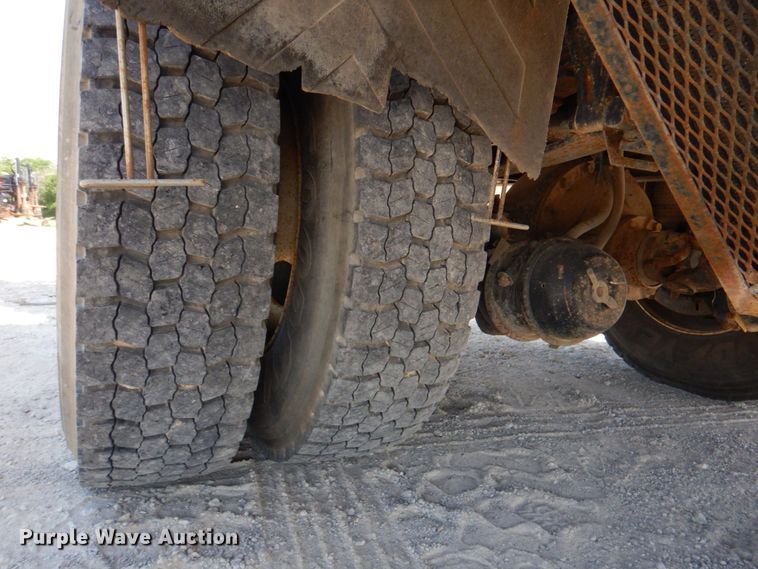 image for item DP4302 2009 Ford F750 Super Duty  vacuum truck