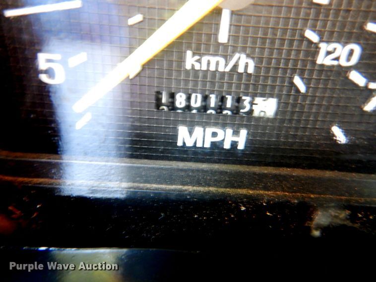 image for item DP4306 1992 Ford F700  flatbed truck