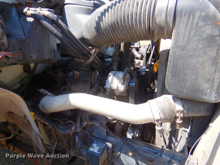 image for item DP4306 1992 Ford F700  flatbed truck