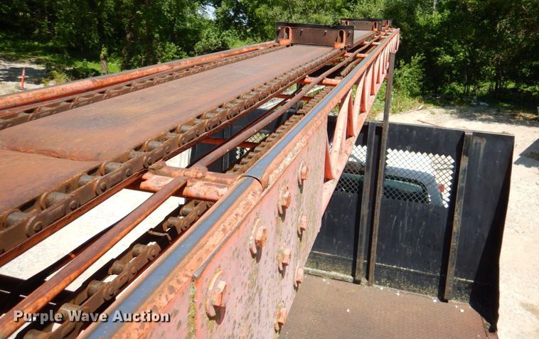 image for item DP4306 1992 Ford F700  flatbed truck