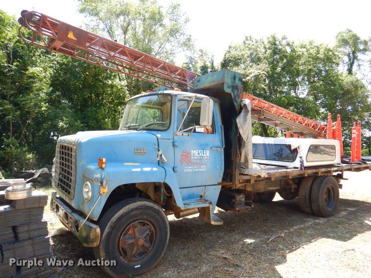 image for item DP4307 1978 Ford 8000  flatbed truck