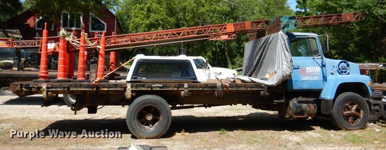 image for item DP4307 1978 Ford 8000  flatbed truck