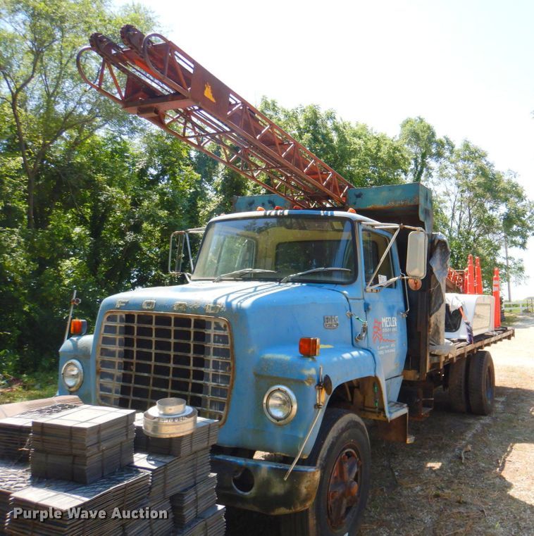 image for item DP4307 1978 Ford 8000  flatbed truck