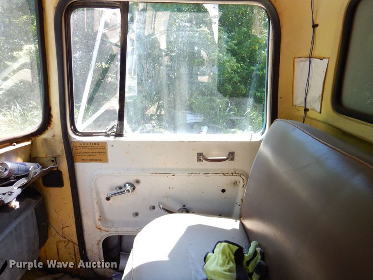 image for item DP4307 1978 Ford 8000  flatbed truck