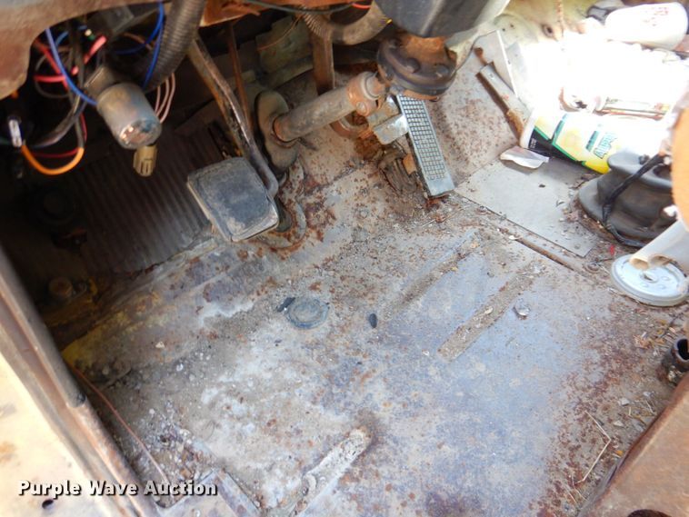 image for item DP4307 1978 Ford 8000  flatbed truck