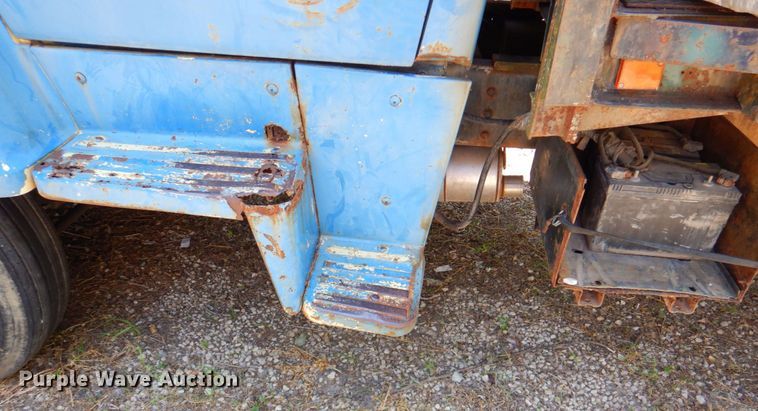 image for item DP4307 1978 Ford 8000  flatbed truck