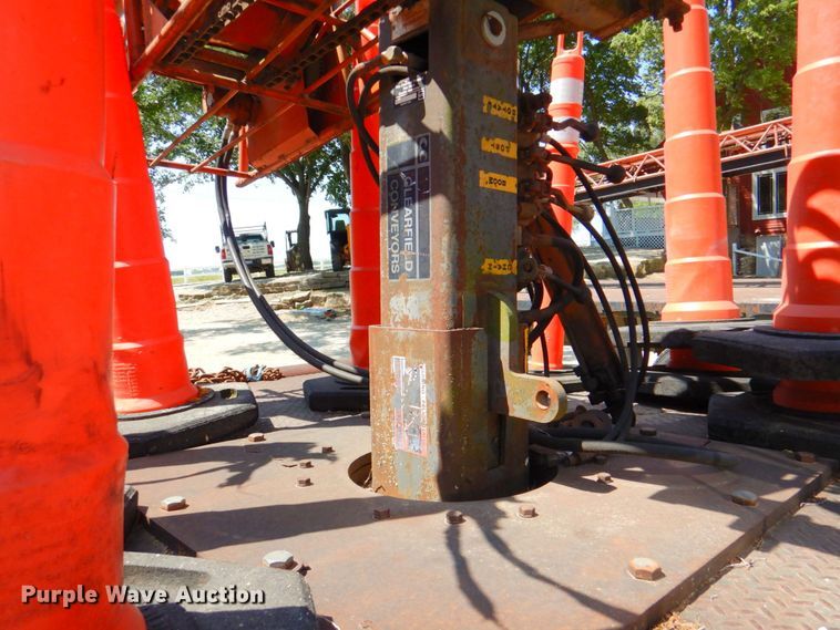 image for item DP4307 1978 Ford 8000  flatbed truck