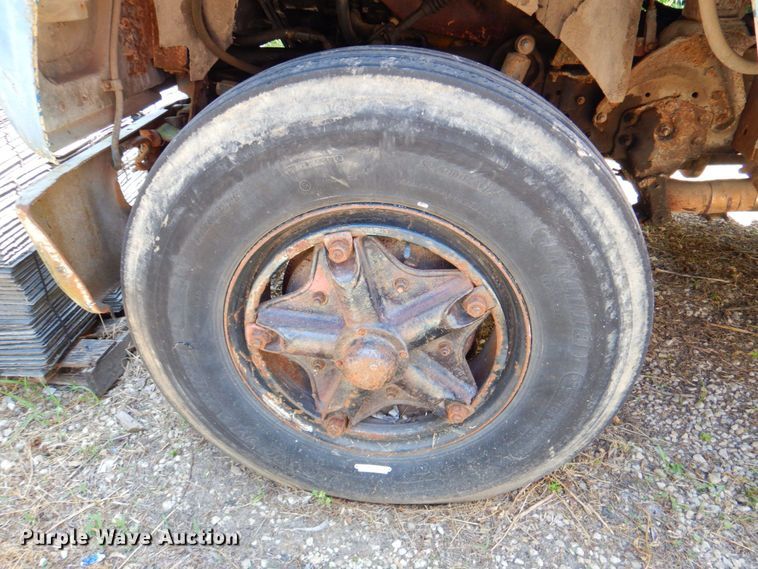 image for item DP4307 1978 Ford 8000  flatbed truck