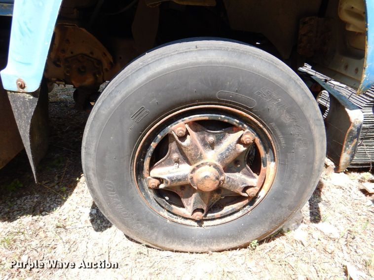 image for item DP4307 1978 Ford 8000  flatbed truck