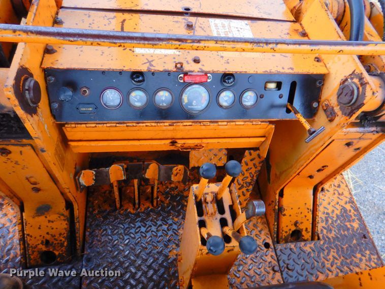 image for item DP4341 1976 Case 1150B  track loader