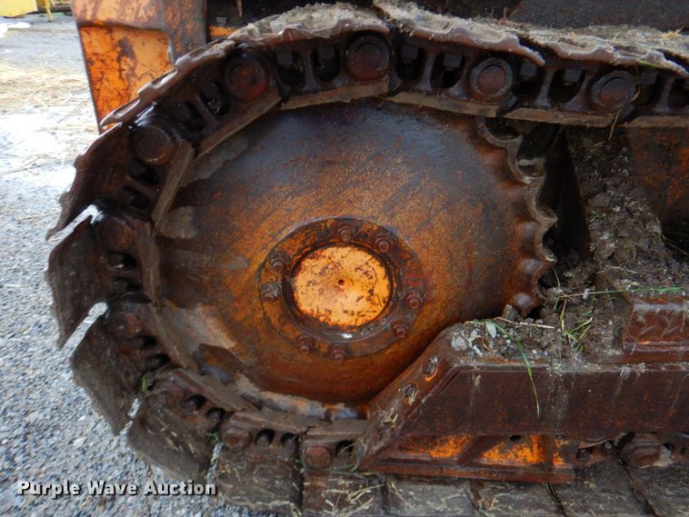 image for item DP4341 1976 Case 1150B  track loader