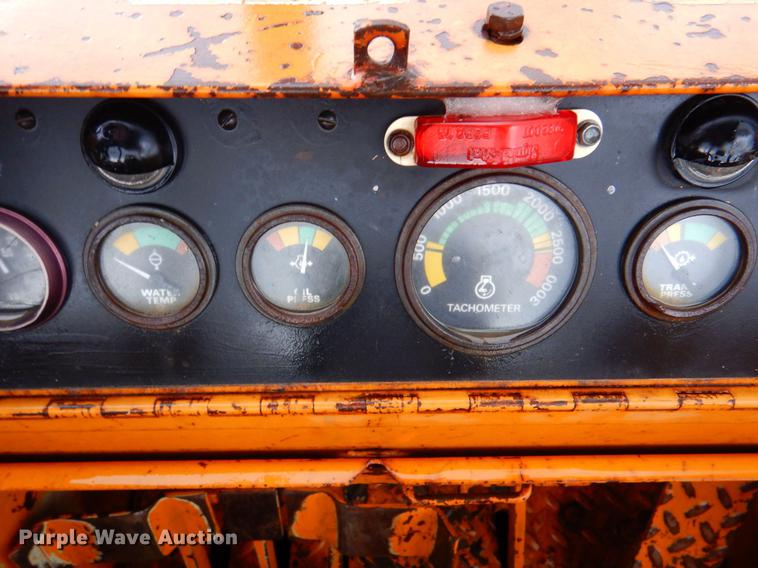 image for item DP4341 1976 Case 1150B  track loader