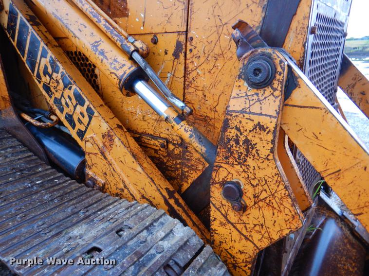 image for item DP4341 1976 Case 1150B  track loader